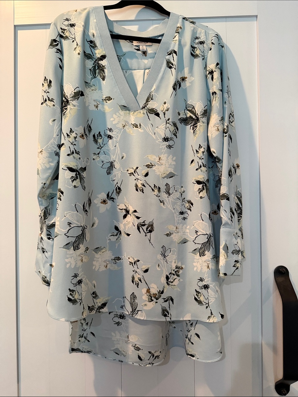 Nordstrom Light Blue Floral V-Neck Tunic